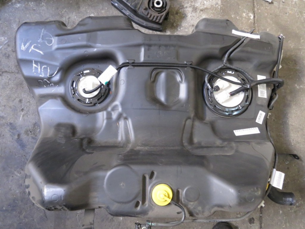 VF HSV Senator Clubsport Maloo complete fuel tank. VE SSV Holden