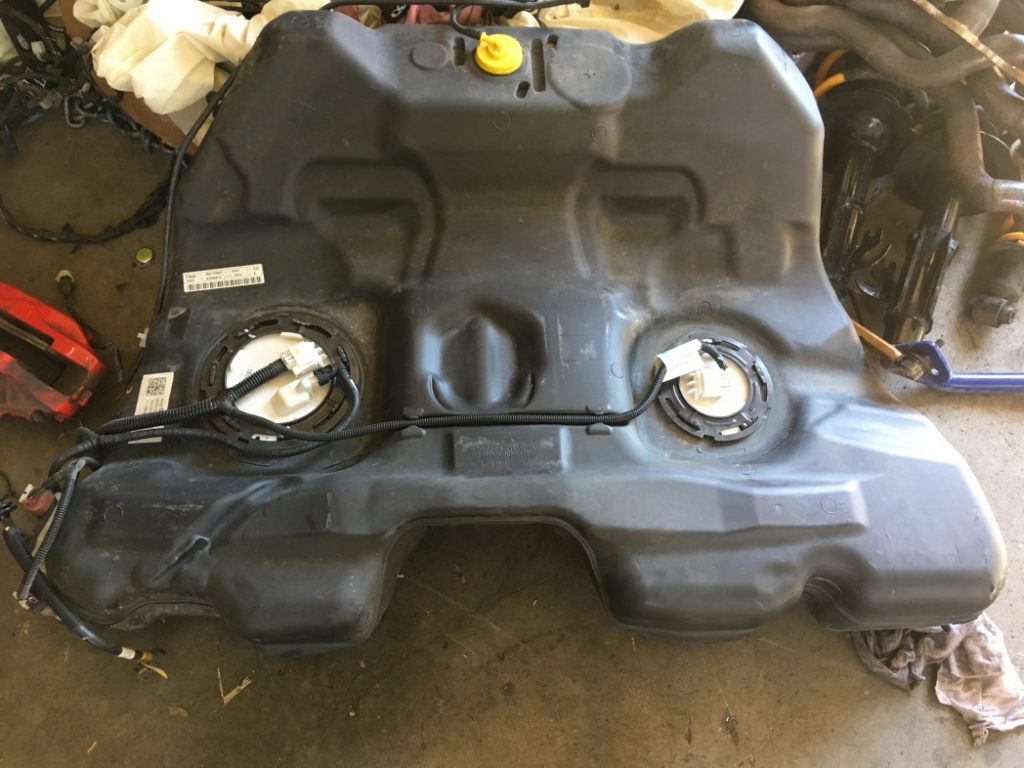 VF 2 HSV SSV Holden Commodore complete fuel tank. Salvage Auto Sales