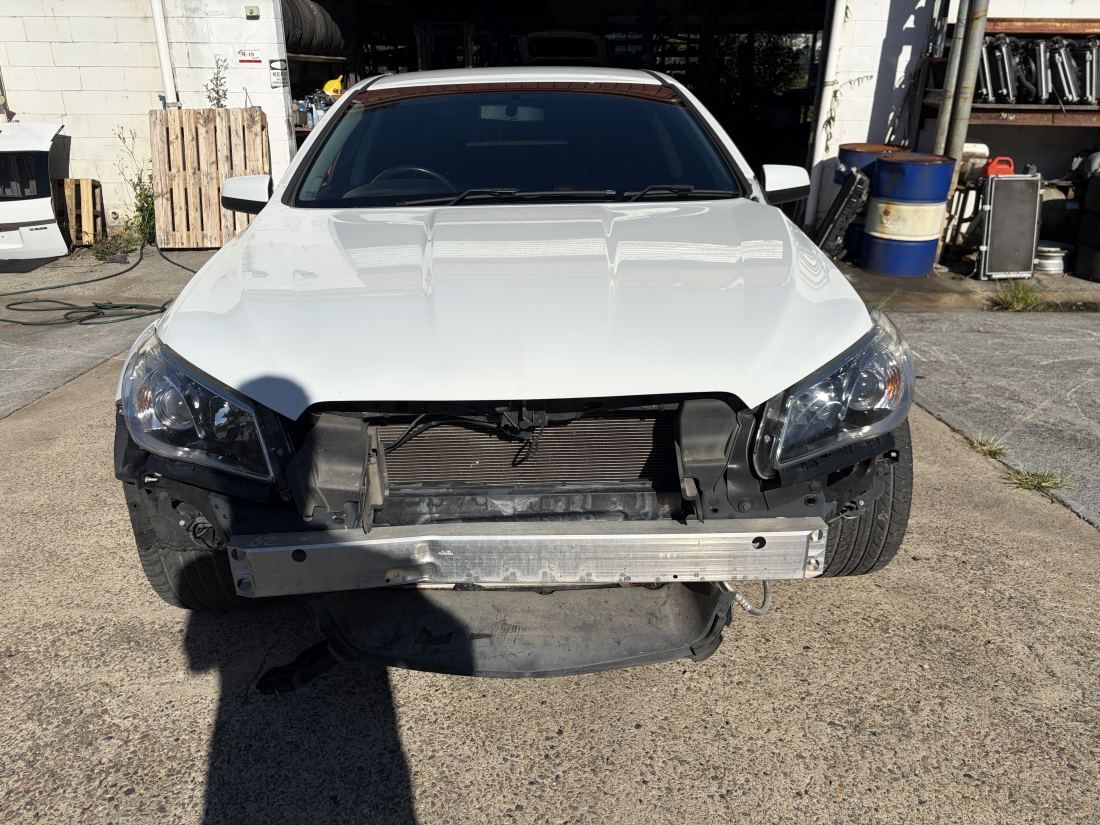 Wrecking 2014 W310 VF SS 6.0 L77 V8 engine TR6060 6 speed manual 83ks. Most parts available - Image 9