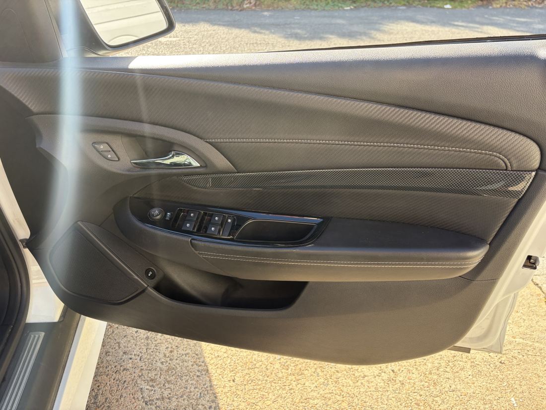 Wrecking 2014 W310 VF SS 6.0 L77 V8 engine TR6060 6 speed manual 83ks. Most parts available - Image 5