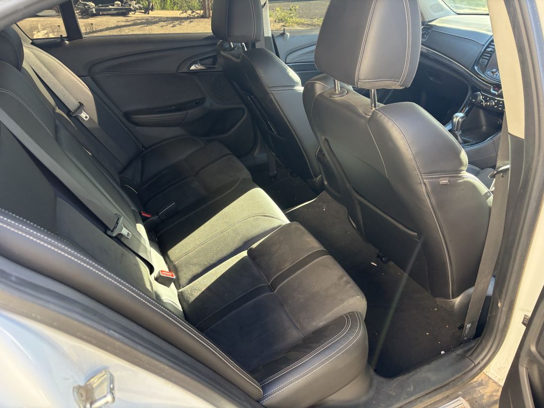 Wrecking 2014 W310 VF SS 6.0 L77 V8 engine TR6060 6 speed manual 83ks. Most parts available - Image 4