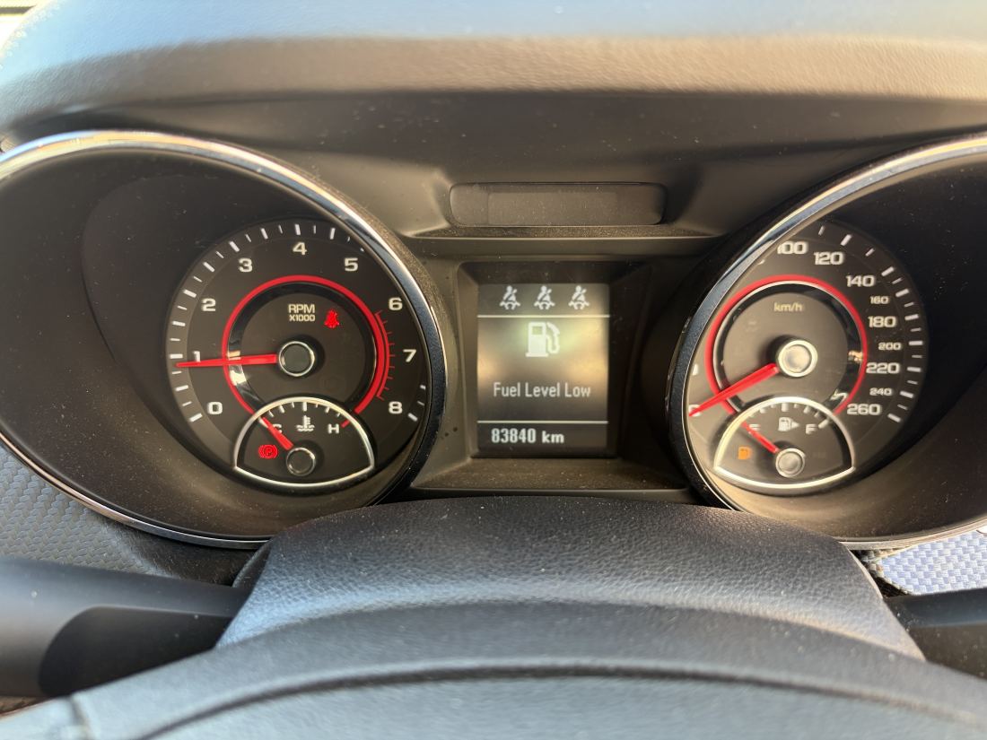 Wrecking 2014 W310 VF SS 6.0 L77 V8 engine TR6060 6 speed manual 83ks. Most parts available - Image 3