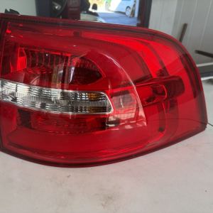 VF 2 SSV Sportswagon RH tail light (Chipped lens)