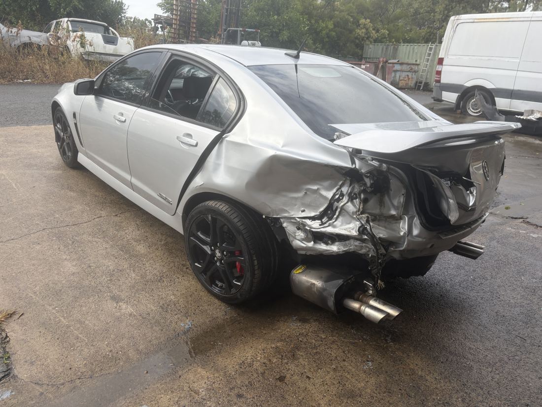 Wrecking 2017 VF 2 SSV Redline 6.2 LS3 V8 auto 69,000km - Image 5