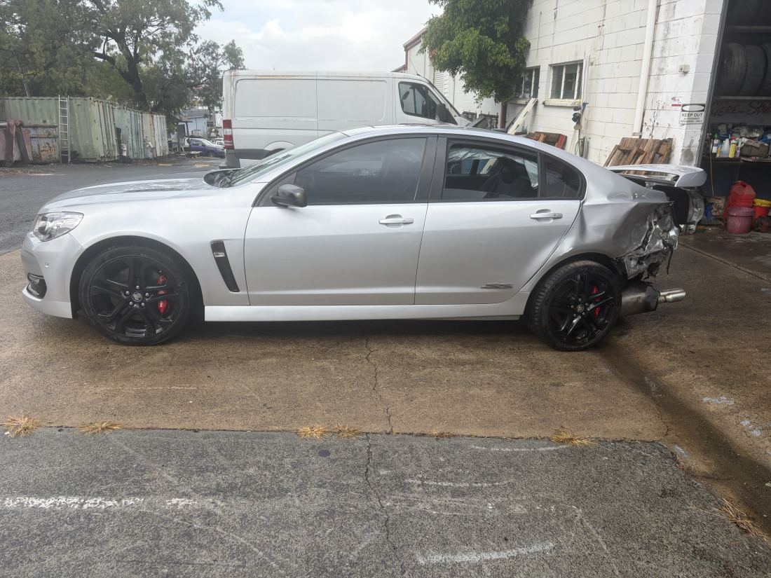 Wrecking 2017 VF 2 SSV Redline 6.2 LS3 V8 auto 69,000km - Image 6