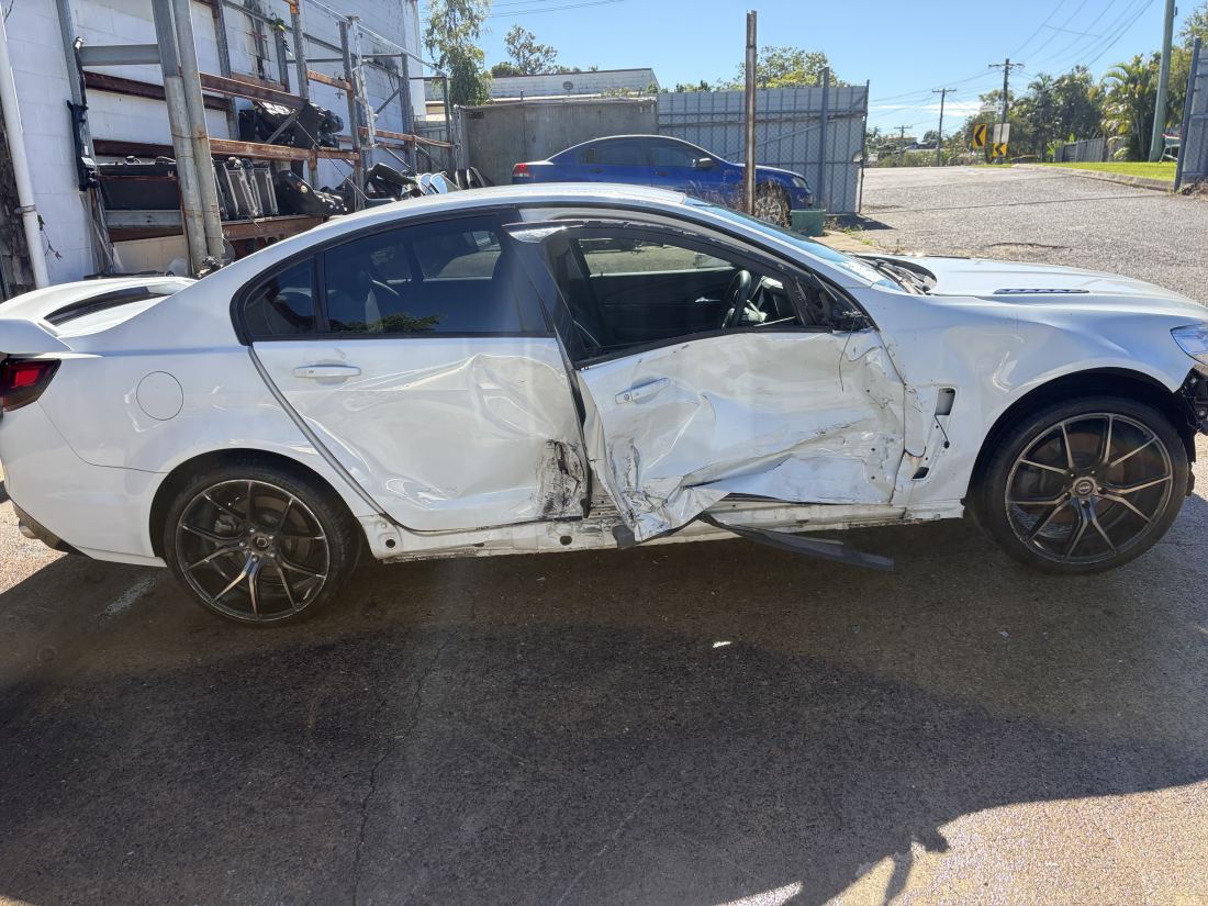Wrecking 2017 VF 2 SS Holden Commodore 6.2 LS3 V8 auto 146ks - Image 2