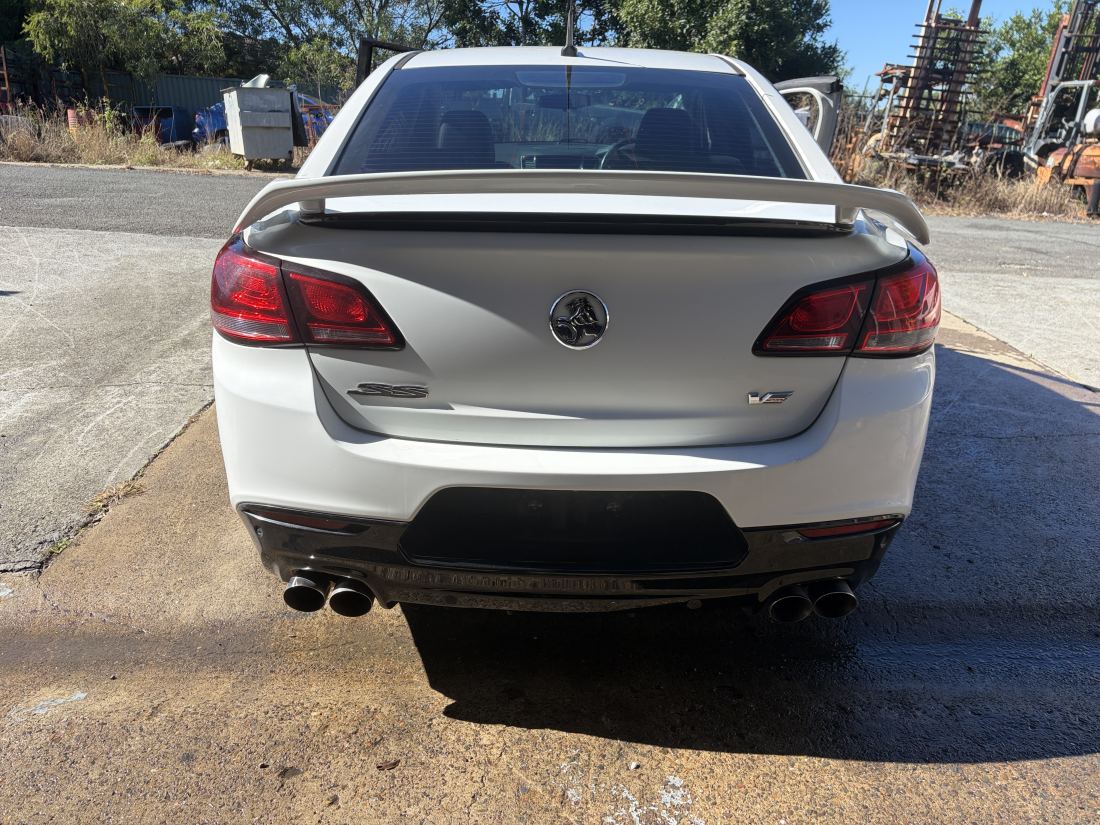 Wrecking 2017 VF 2 SS Holden Commodore 6.2 LS3 V8 auto 146ks - Image 12
