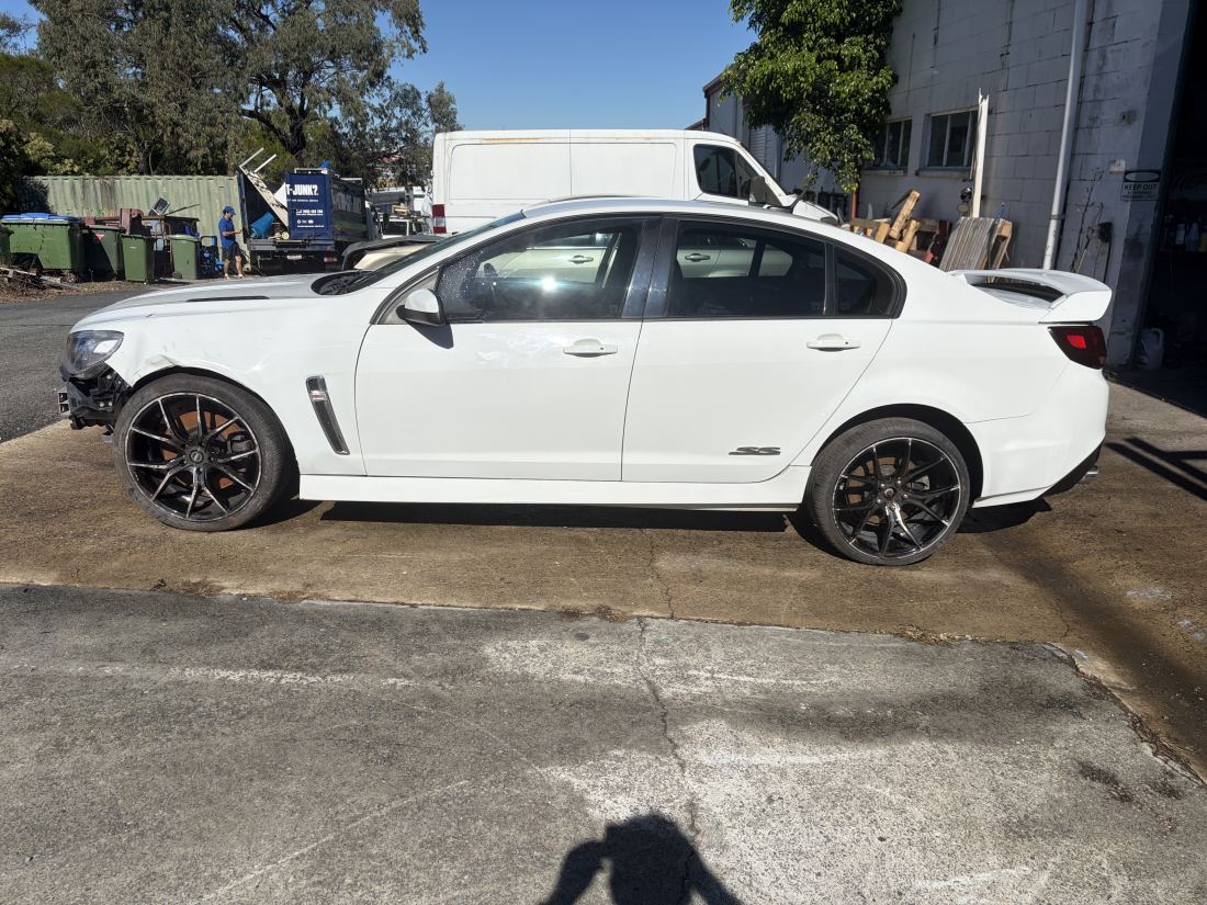 Wrecking 2017 VF 2 SS Holden Commodore 6.2 LS3 V8 auto 146ks - Image 10