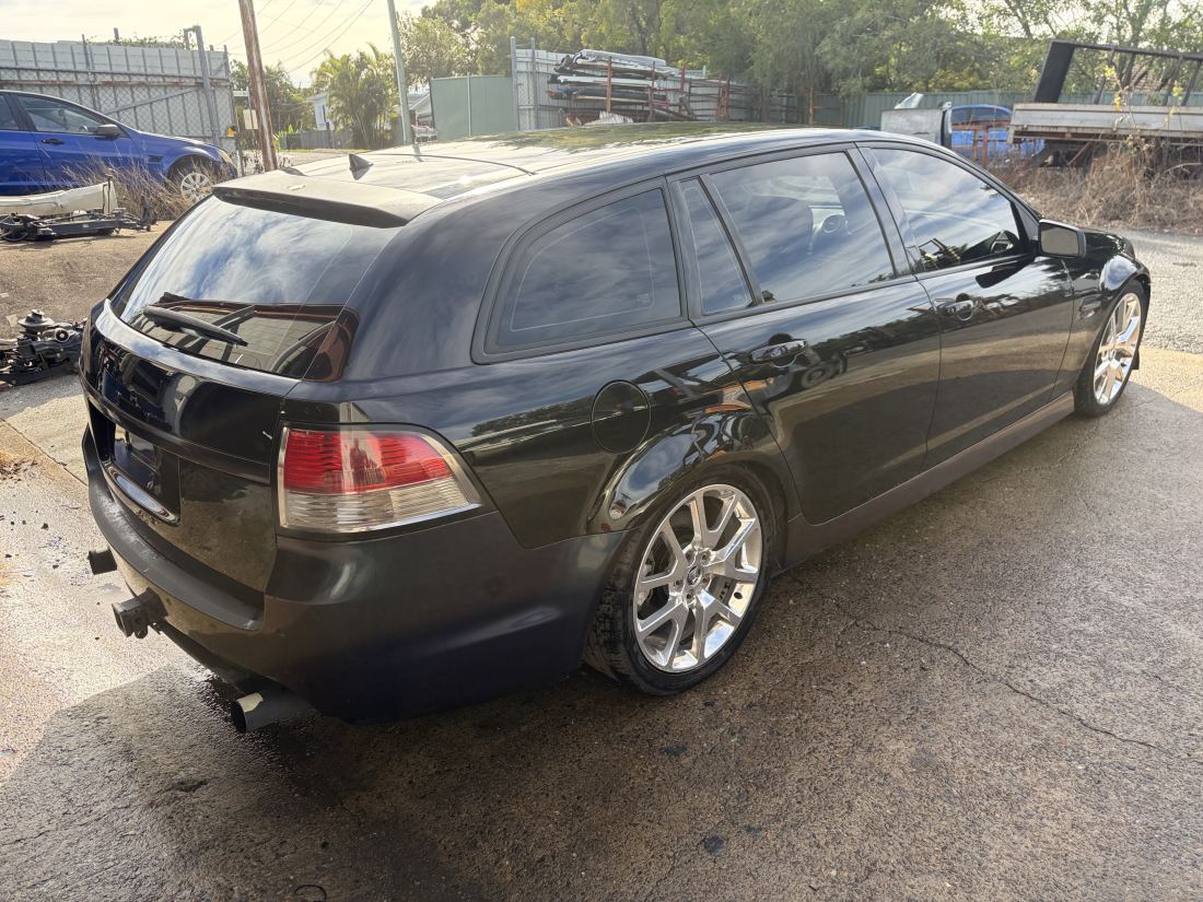Wrecking 457HP Cammed 2011 VE SSV Sportswagon 6.0 L77 V8 TR6060 6 speed manual 236ks - Image 12