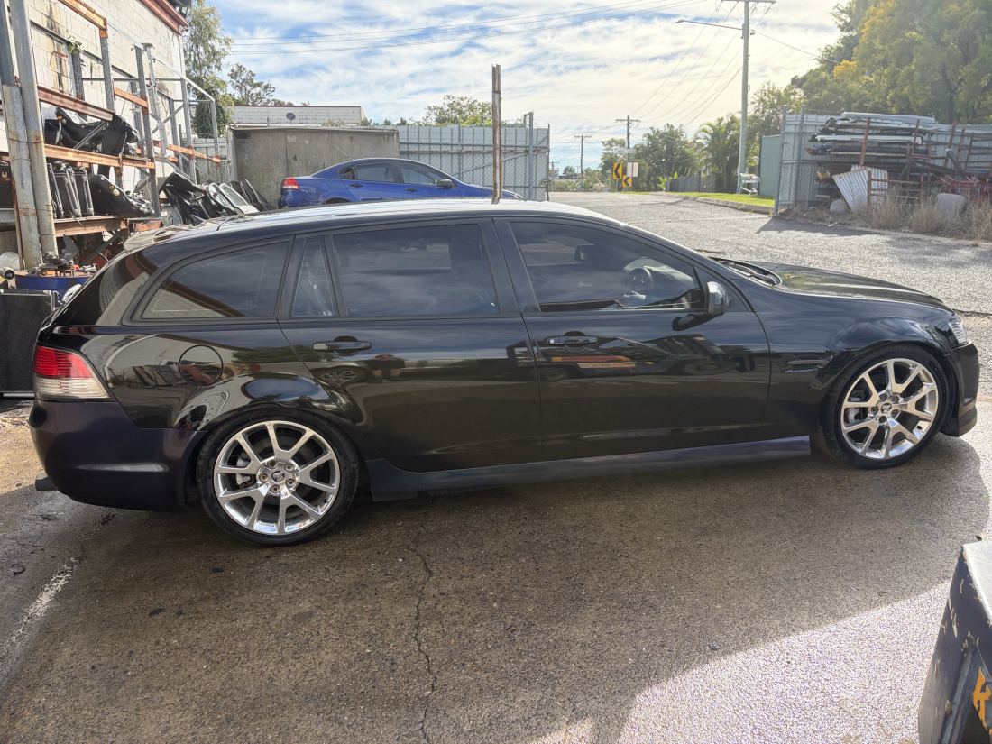 Wrecking 457HP Cammed 2011 VE SSV Sportswagon 6.0 L77 V8 TR6060 6 speed manual 236ks - Image 11