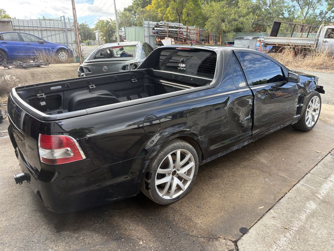 Damaged 2010 VE HSV E2 GXP Maloo rolling shell. Clear title No WOVA - Image 5