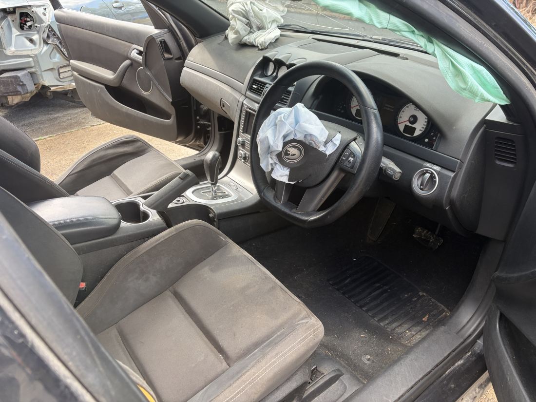 Damaged 2010 VE HSV E2 GXP Maloo rolling shell. Clear title No WOVA - Image 8