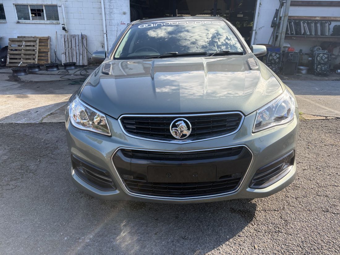 Wrecking VF SS Sportswagon 6.0 L77 V8 Auto 204ks. Most parts available - Image 9