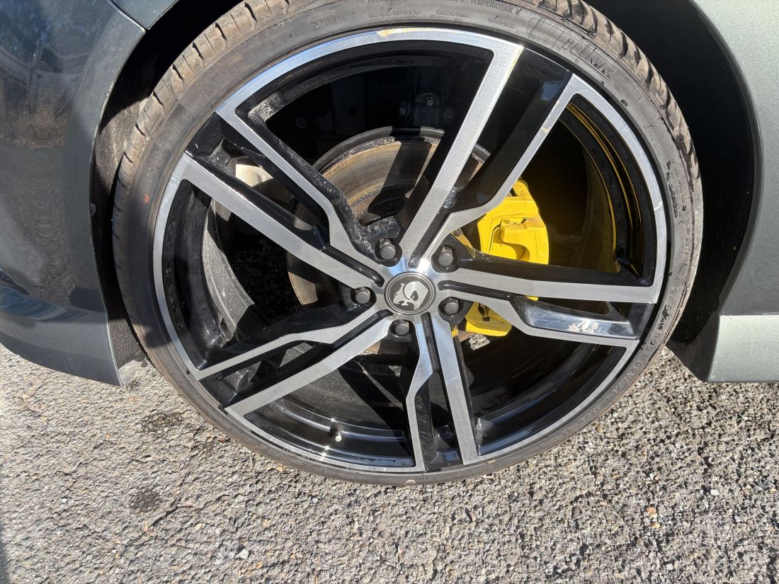 Wrecking VF SS Sportswagon 6.0 L77 V8 Auto 204ks. Most parts available - Image 8
