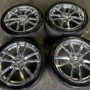 Genuine VE VF SSV Redline 19x8 Forged wheels and tyres