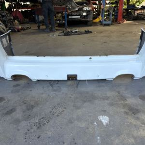 VF Holden Commodore Ute complete rear bar, Heron white