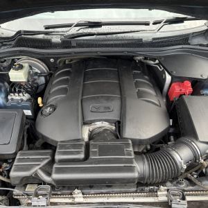 VF SS 6.0 L77 V8 engine 6l80 6 speed automatic conversion 144,000km