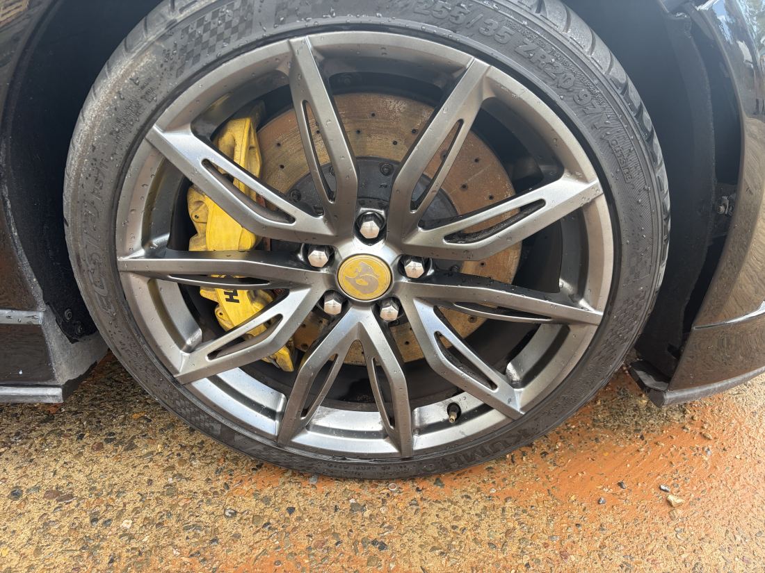 Wrecking 2016 VF 2 HSV GTS 6.2 E85 tuned LSA Manual 34,000km. Most parts available - Image 11