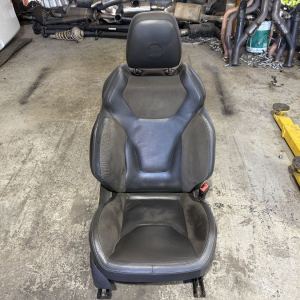 VF HSV GTS Senator RH front seat, electric, heated