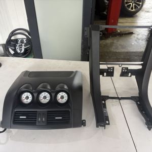 2010 VE HSV E2 Maloo Binnacle Gauges with surround